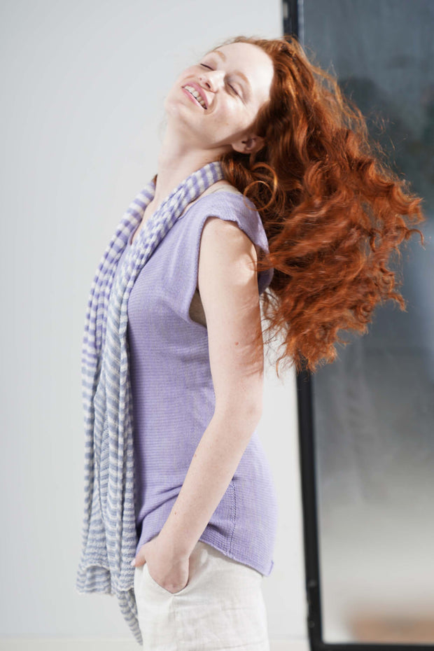 Boat neck sleeveless knit top - Lavender / White