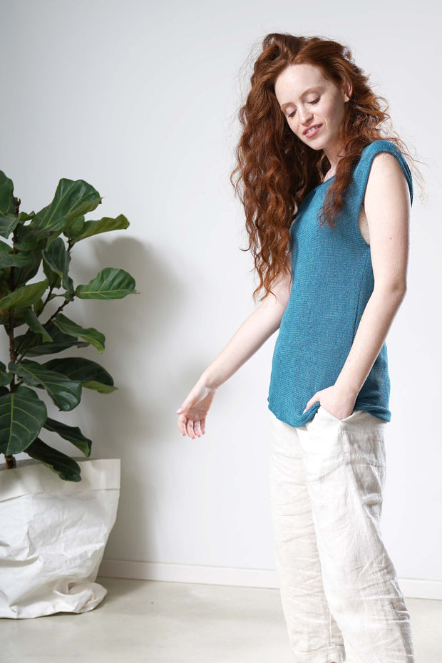 Boat neck sleeveless knit top - Turquoise