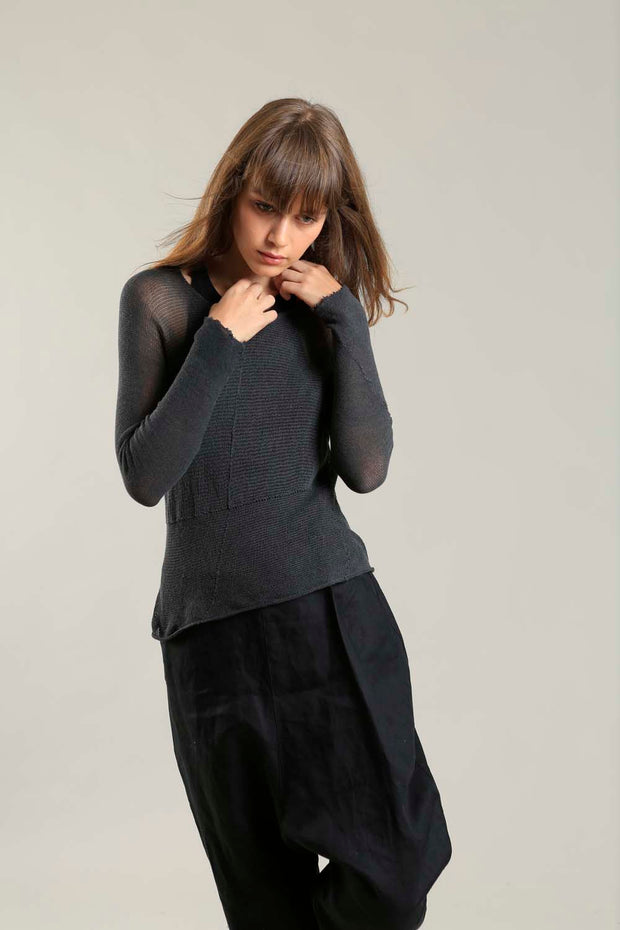 Charcoal long sleeves round neck Cross Soy shirt
